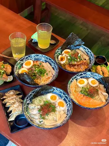 Cả Nhà Cùng Lợi Dụng Tôi