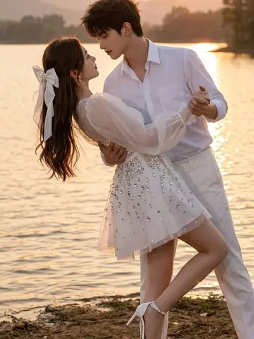 Nhầm Giường, Đúng Người